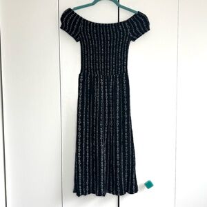 One Clothing Smocked Off The Shoulder Midi Dress in Black & White Floral Size XS